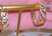 Load image into Gallery viewer, For queen ๐ธ๐ปโฅ๏ธ