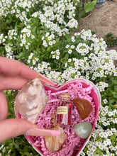 Load image into Gallery viewer, Crystal Love Boxes