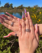 Load image into Gallery viewer, Spanish Mother Flower Ring