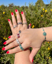 Load image into Gallery viewer, Spanish Handcrafted Flower Loop Rings