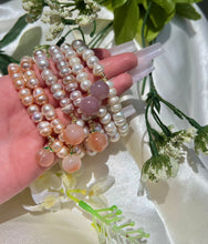 Load image into Gallery viewer, Peachy freshwater pearl bracelets
