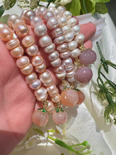 Load image into Gallery viewer, Peachy freshwater pearl bracelets
